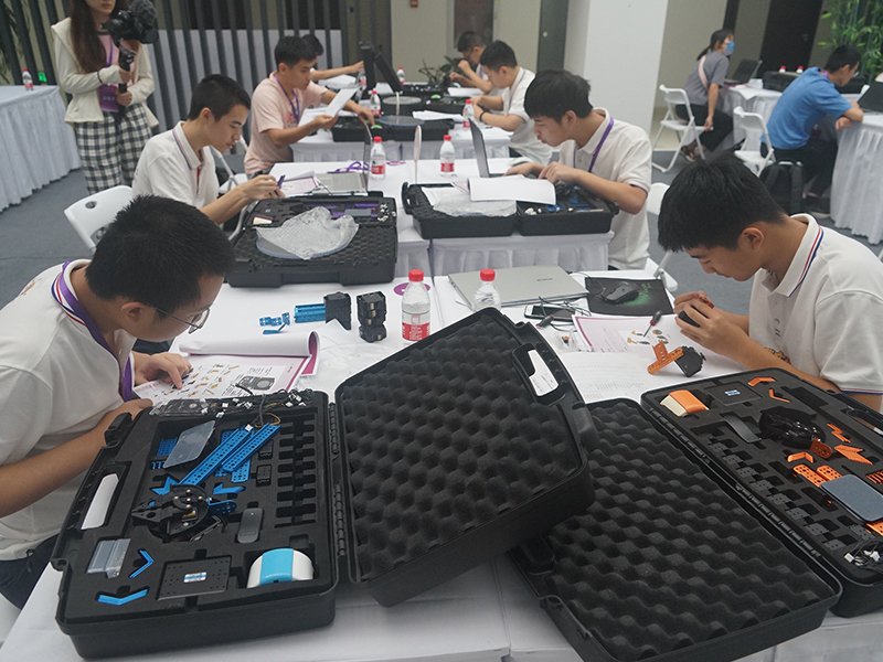 管理团队